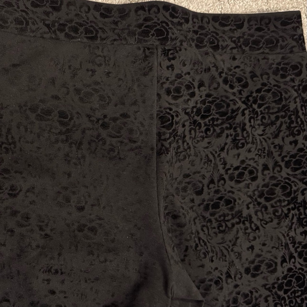 NYDJ Black Patterned Pants - 10 ❤️ - Picture 4 of 4